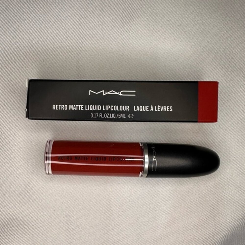 MAC Cosmetics Retro Matte Liquid Lipcolour - 135 Chili Addict